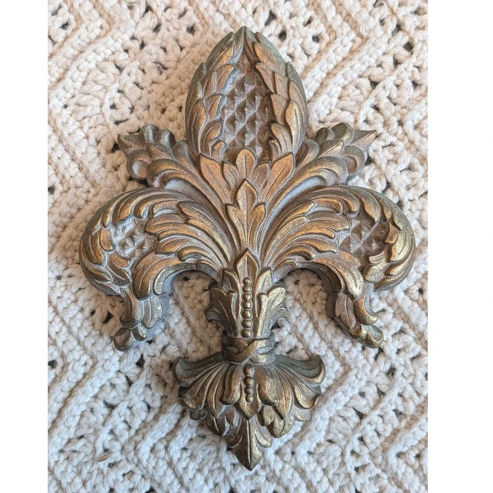 Vintage Syroco Gold Fleur De Lis Wall Plaques Set of 2 Mid Century Decor 5163